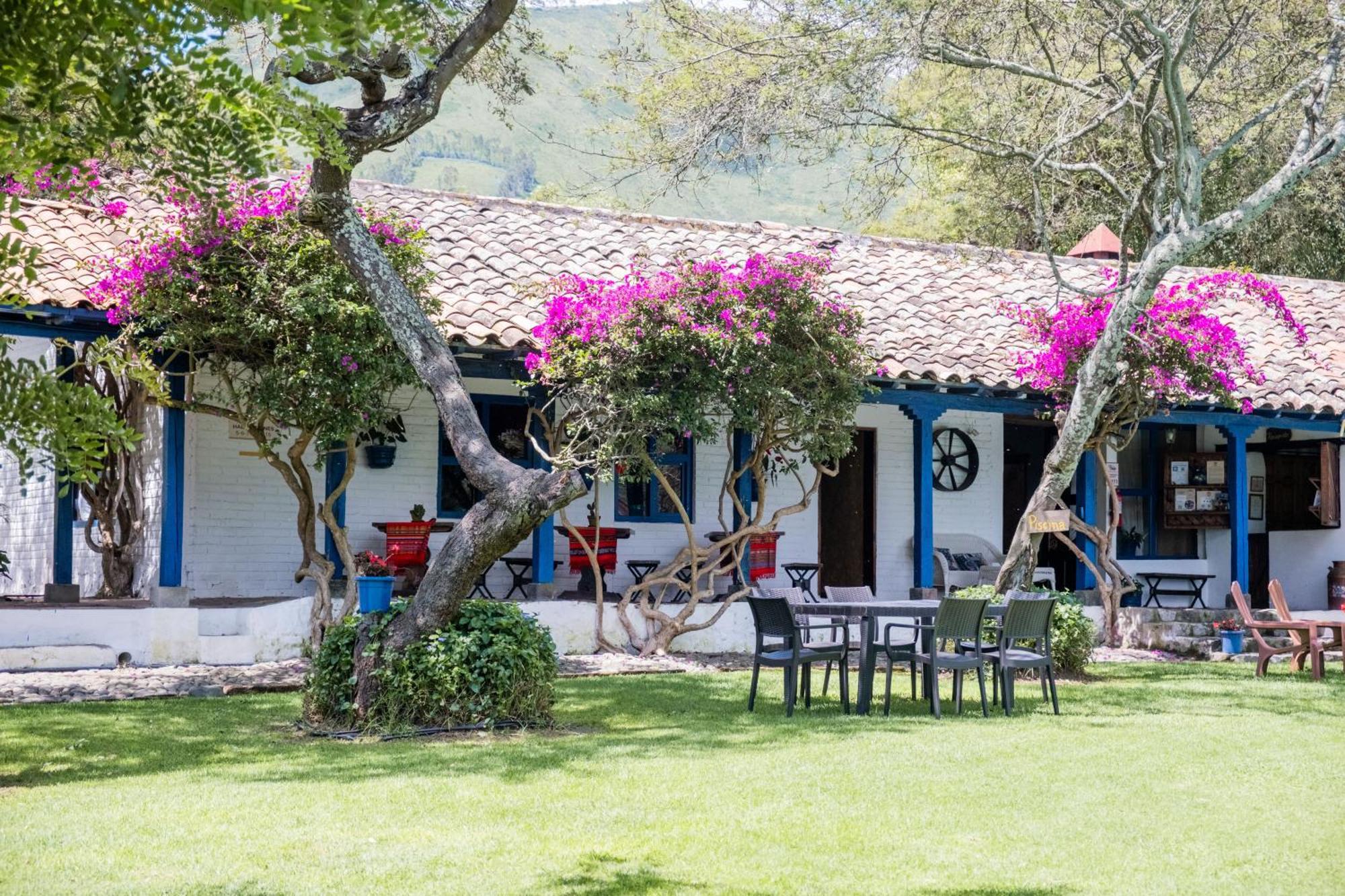 Hacienda San Francisco Hotel Tumbabiro Exterior photo